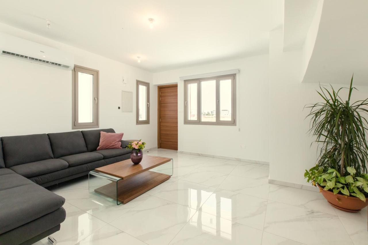 Palm Tree Villas Livadhia 외부 사진