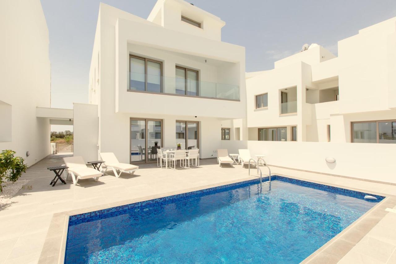 Palm Tree Villas Livadhia 외부 사진