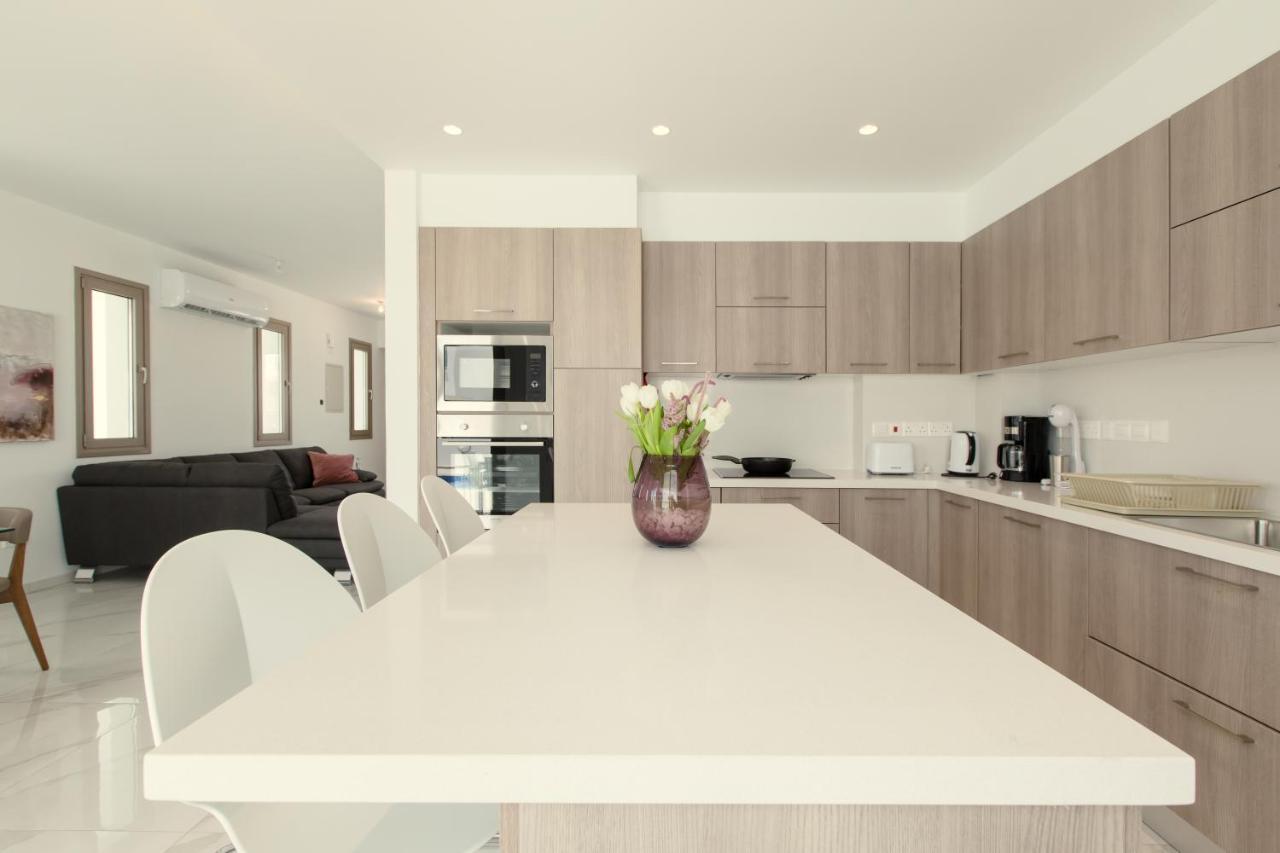 Palm Tree Villas Livadhia 외부 사진